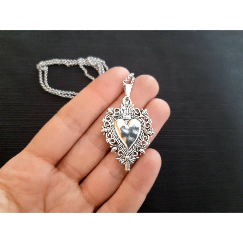 Women's Gothic Sacred Heart Pendant Necklace