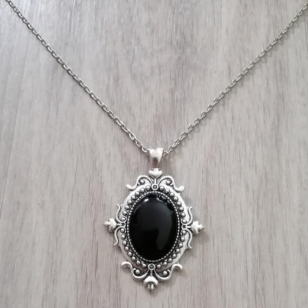 Gothic Vintage Bronze Pendant Necklace Personality